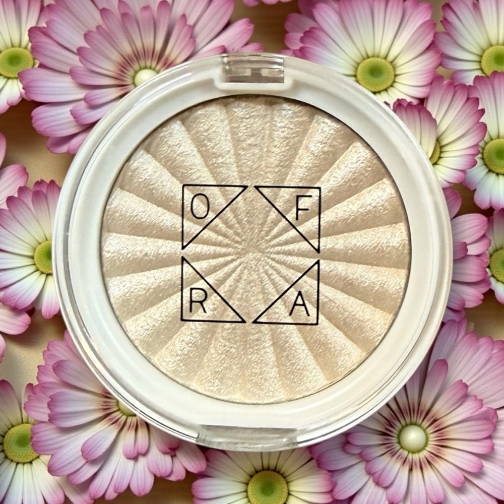 🩷Ofra Cosmetics🩷Shimmering Baked Highlighter in Glazed Donut/NIP